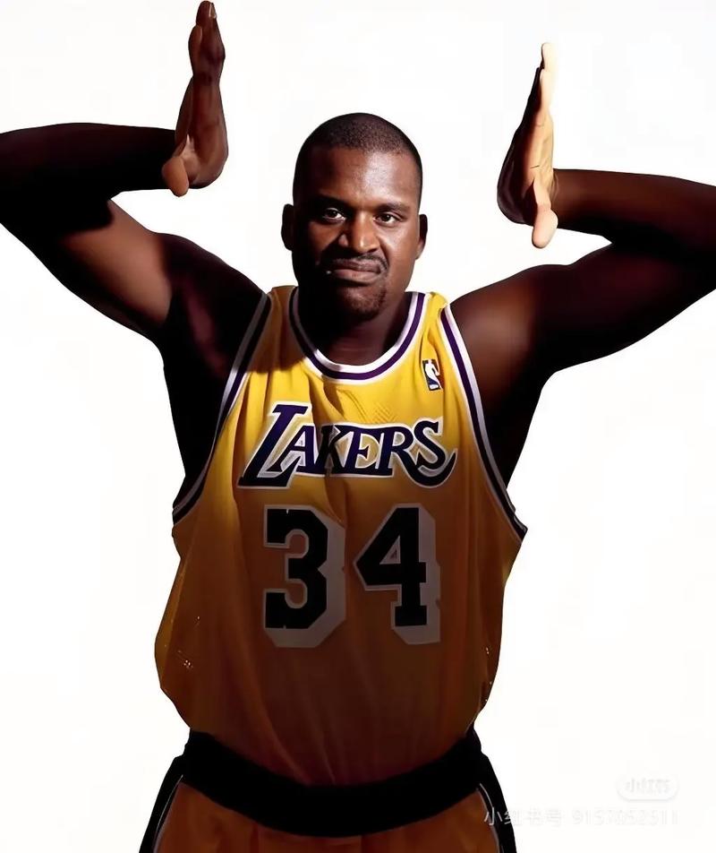 欧冠：巴黎2-1战胜曼联（欧冠赛场，巴黎2比1力克曼联）