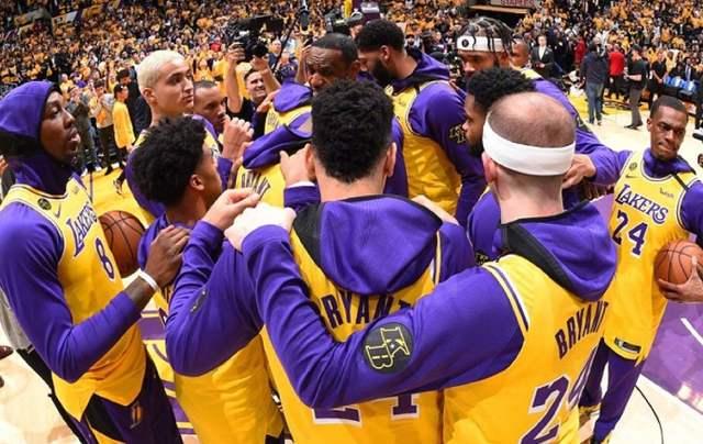 意外！C罗在最佳中东球员奖投票中仅排第2：3年0冠 第1不是本泽马（冷门！C罗中东最佳球员评选仅居第二：三年无冠，第一并非本泽马）