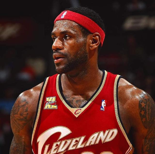 欧文突破防守连续得分（欧文强势突破连连得分）