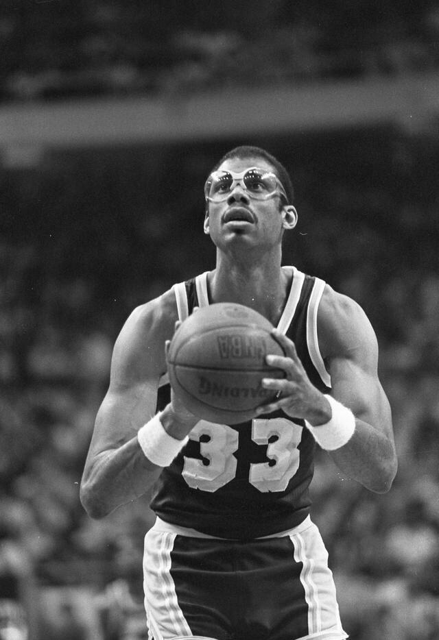 尤文公布战葡体大名单：伊尔迪兹回归，凯利、布雷默缺席（尤文出征葡体名单出炉：伊尔迪兹复出，凯利与布雷默无缘）