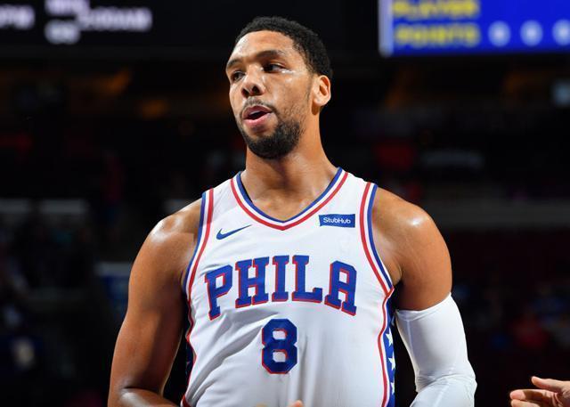 末节反超，全场炸裂（最后一节逆转取胜，全场沸腾）