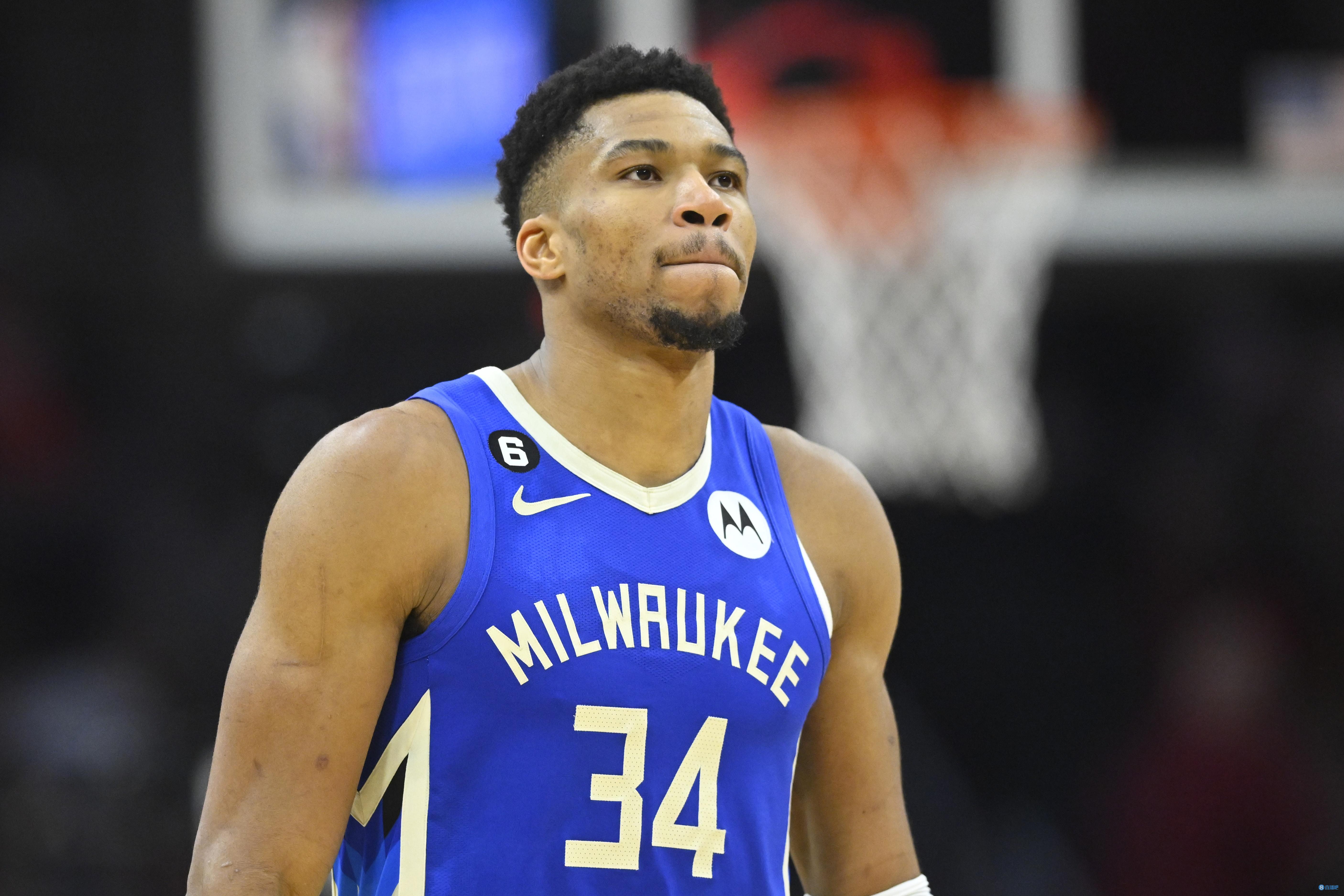 斯普利特：霍勒迪状态正在好转，他与塞布尔暂未进行对抗训练（斯普利特：霍勒迪恢复良好，他与塞布尔尚未进行对抗训练）